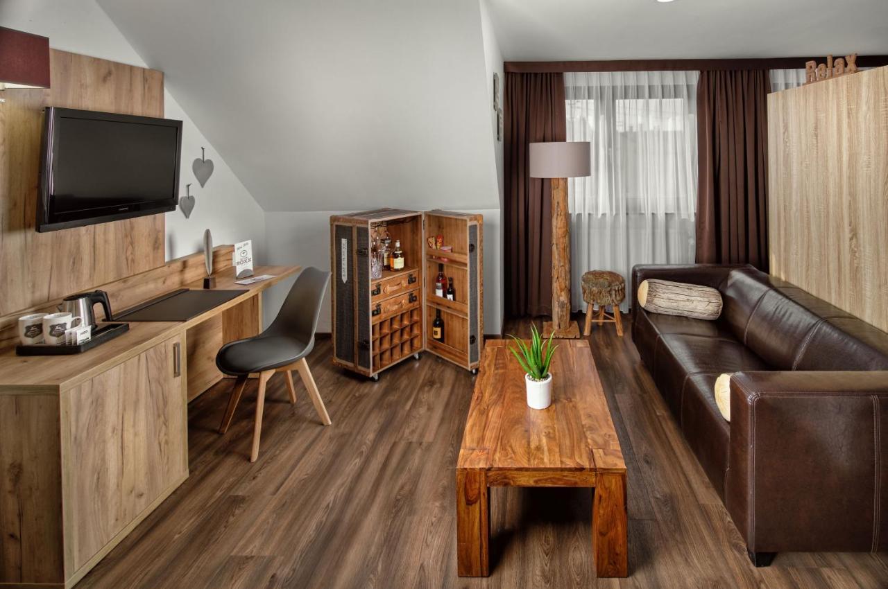 Neo Hotel Linde Esslingen Эсслинген Экстерьер фото