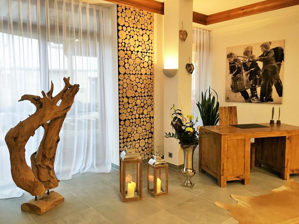 Neo Hotel Linde Esslingen Эсслинген Экстерьер фото